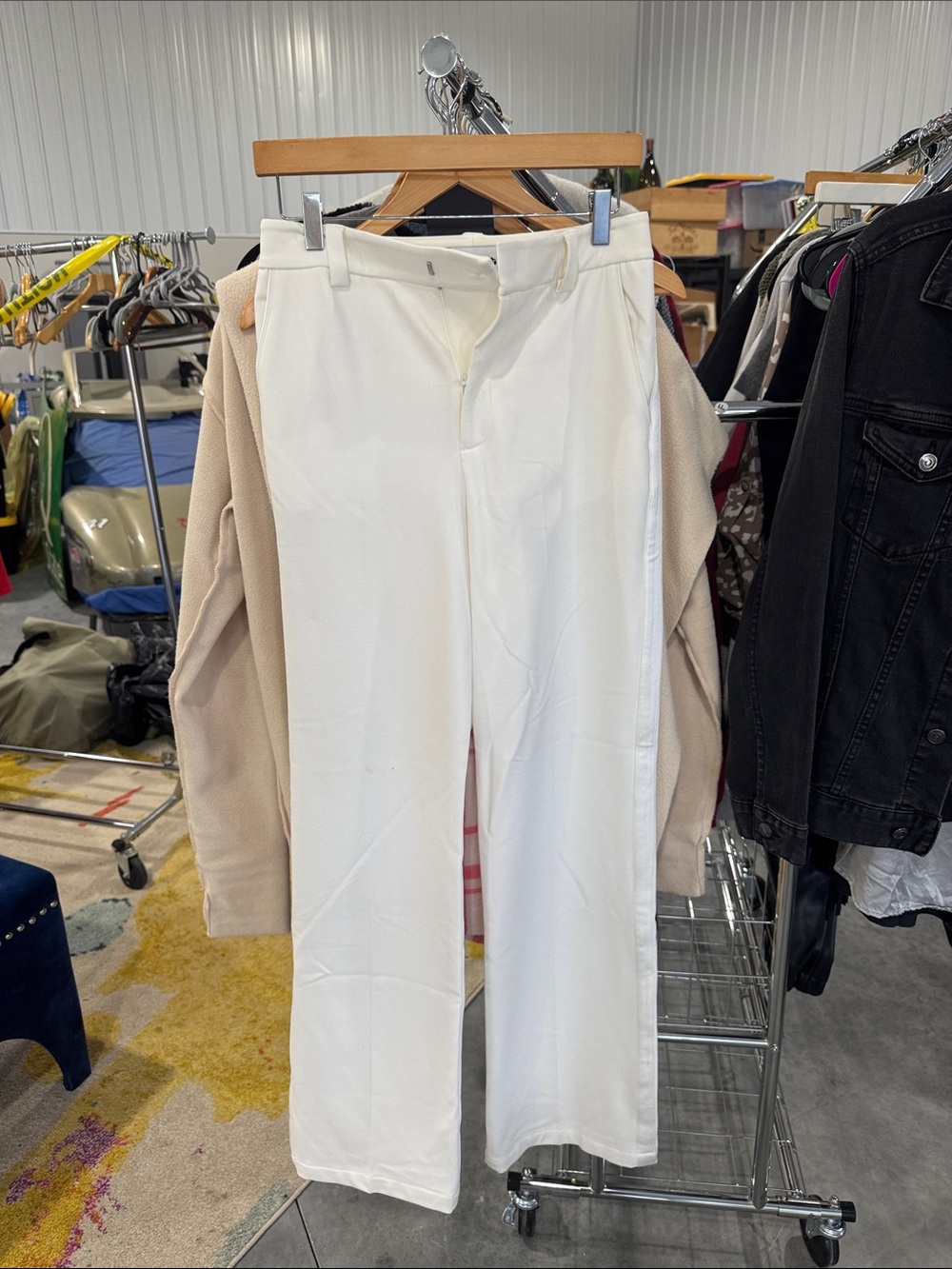 Women’s Tailored Straight-Leg Chinos in White